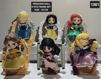 Disney Doll Frame Set